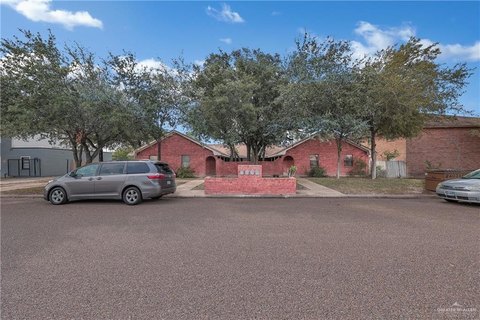 Edinburg Fourplex: Investment Opportunity