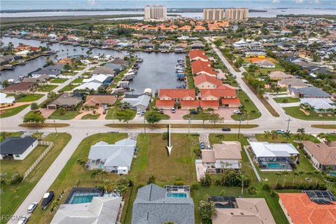 Cape Coral Homesite Near Marina