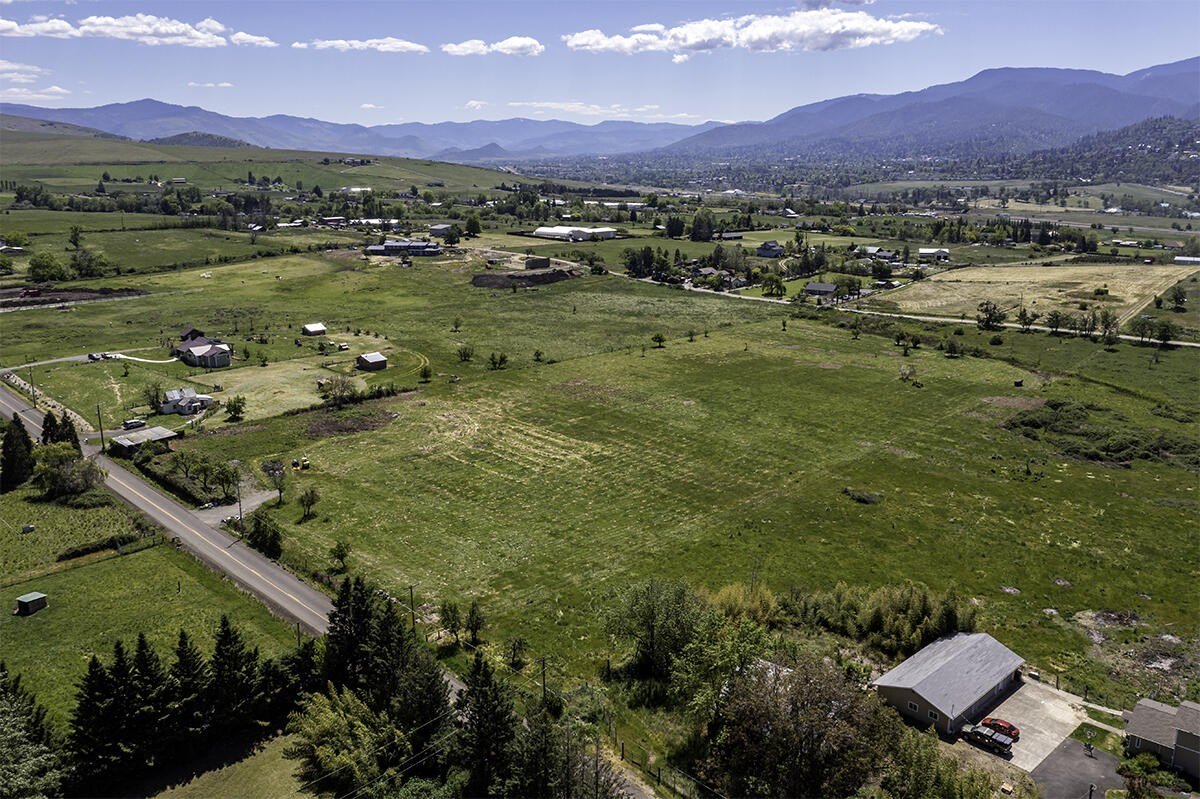 Ashland Land with Irrigation Rights