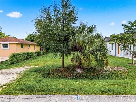Land, NAPLES, FL