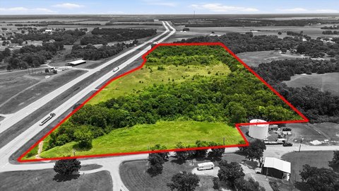 LAND - Honey Grove, TX