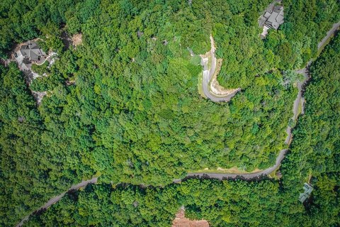 4.7 Acres in Gated Community