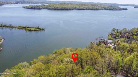 Lakefront Lot on Watts Bar