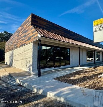 Lafayette Commercial Space For Rent
