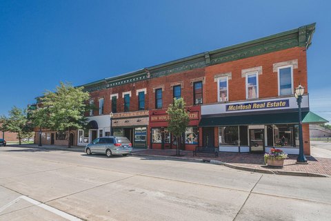 Downtown Investment Opportunity with Apartment