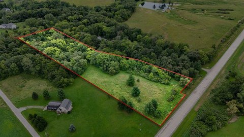 Riverside Acreage with Building Potential