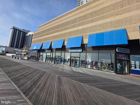 Boardwalk Retail Space