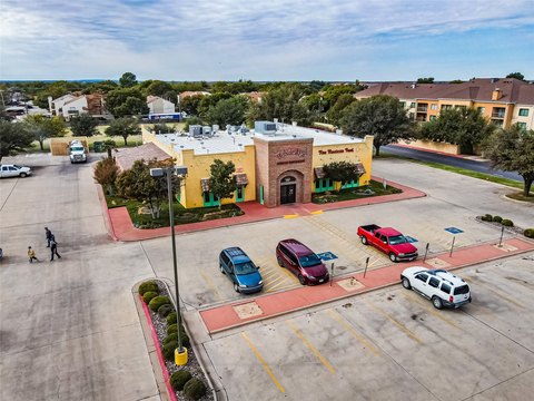 Restaurant Building with Expansion Land