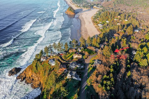 Land, Neskowin, OR