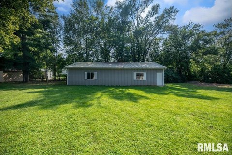 Residential Land with Building, Manito