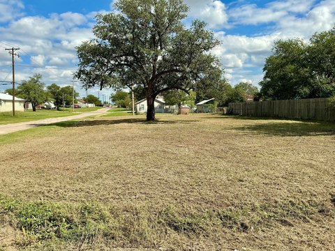 Land -40, Stinnett, TX