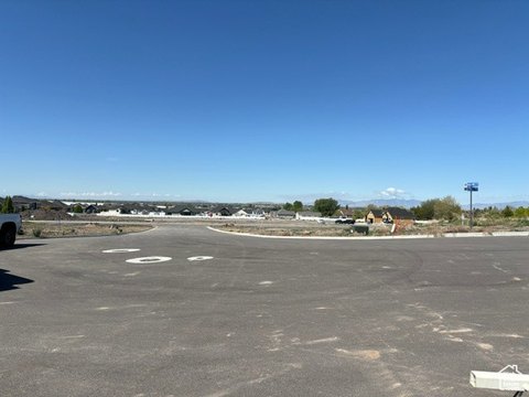 Residential Land in Pleasant View