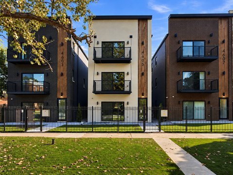 3-Unit Triplex with Garage