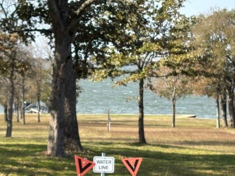 Water View Acre in Streetman
