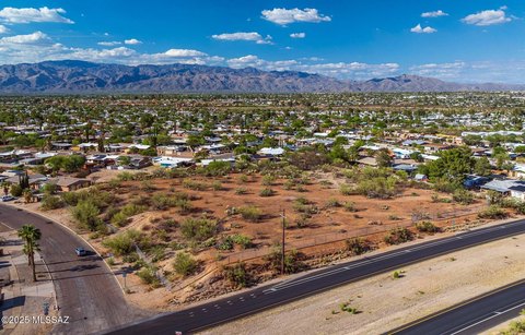Expansive Corner Lot in Tucson