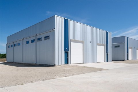Flex Warehouse with Roll-Up Doors