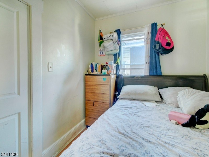 Picture 10