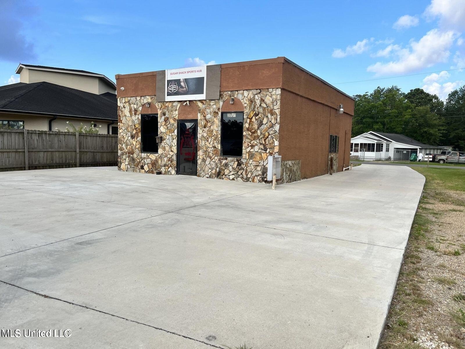 Moss Point Restaurant Opportunity