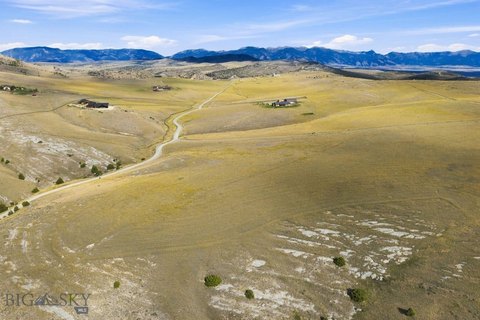Land, Manhattan, MT