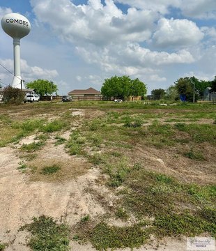 Residential Lot in Combes, TX