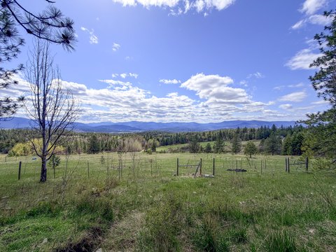 Land with Yurt and Views