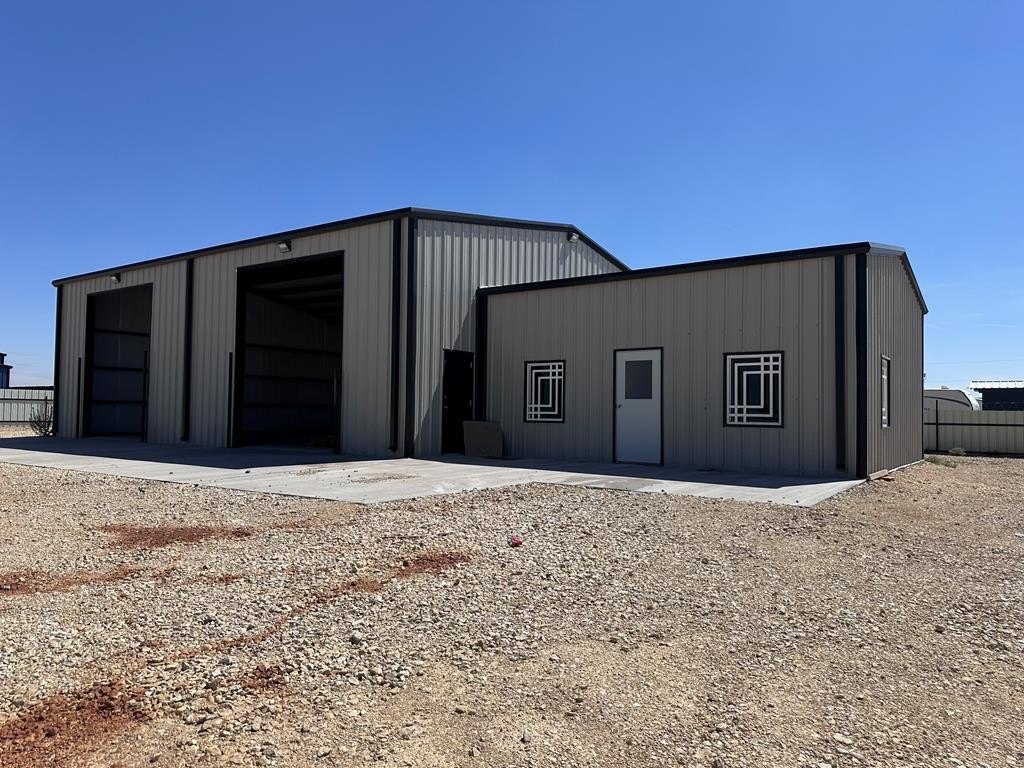 Retail Shop in Midland, TX
