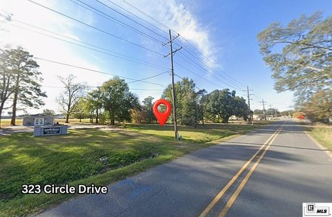 Zoned Commercial Lot in Trade Corridor