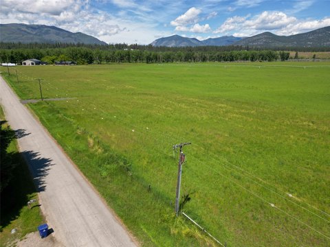 Montana Land with Mountain Views