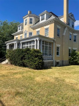 Charming Multifamily Residence in Mount Vernon