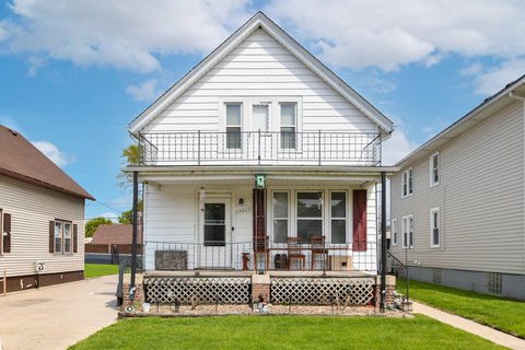 Well-Maintained Duplex in Kenosha, WI