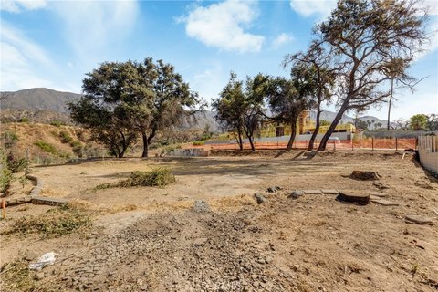 Land, Altadena, CA