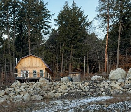 Off-Grid Cabin Near State Land