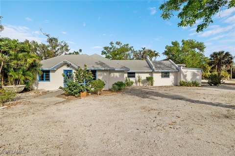 Sanibel Commercial Property on Periwinkle