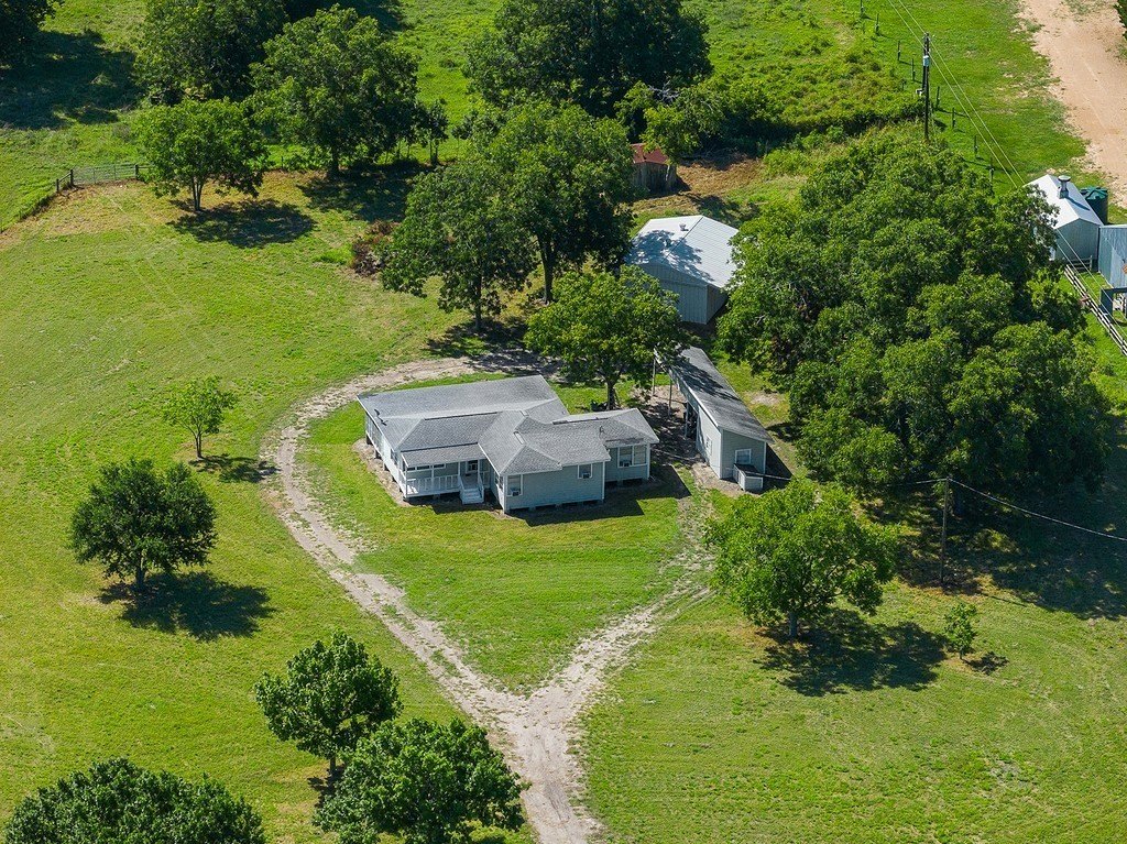 Unrestricted Land Near Antique Shows