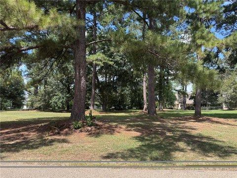 Land, Abita Springs, LA