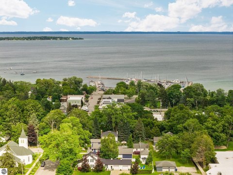 LAND - Northport, MI
