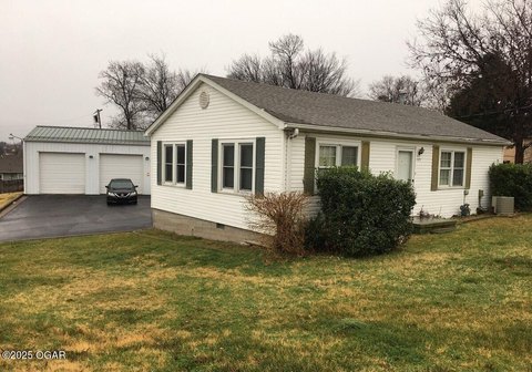 Commercial Property Near Freeman Hospital