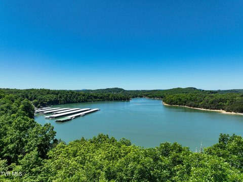 Lakefront Lot in Lake Harbor