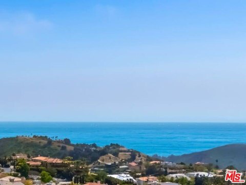 Ocean View Homesite in Palisades