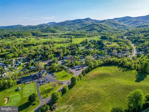 Sperryville Acreage with Mountain Views