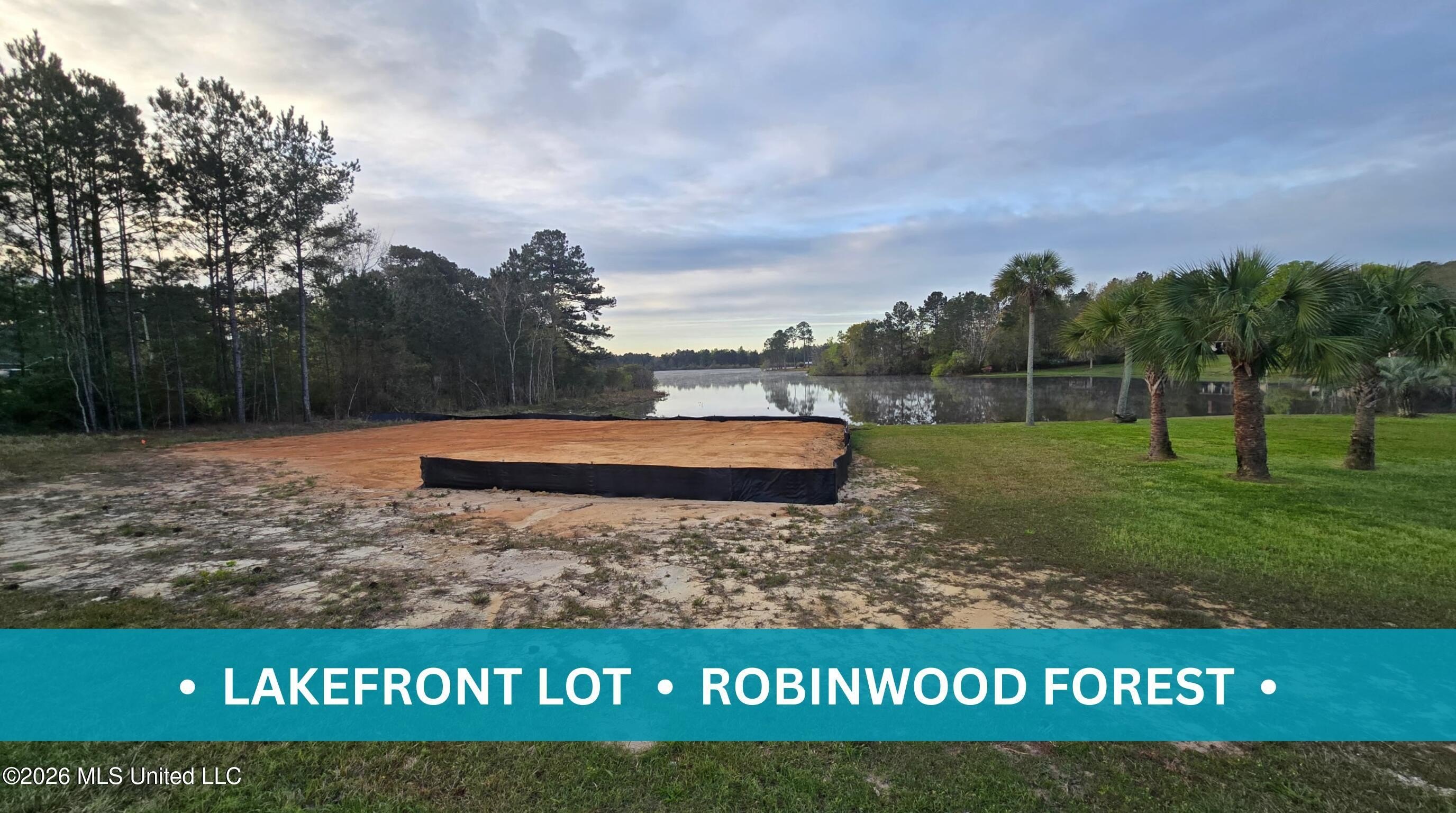 Lakefront Lot in Robinwood Forest