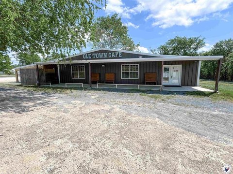 Restaurant/Retail Opportunity in Marietta, TX