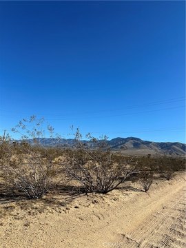 Apple Valley Land with Canyon Views