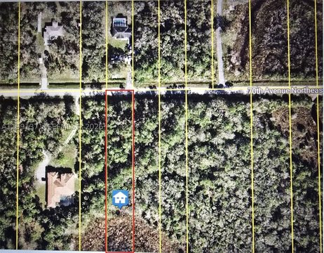 Residential Vacant Land in Naples