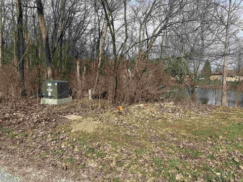 Buildable Lot Near Syracuse Pond
