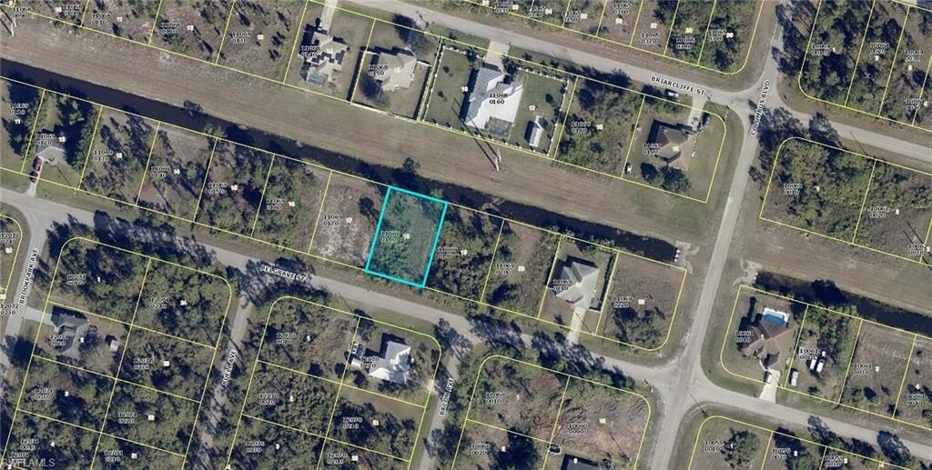 Residential Land in Fort Myers