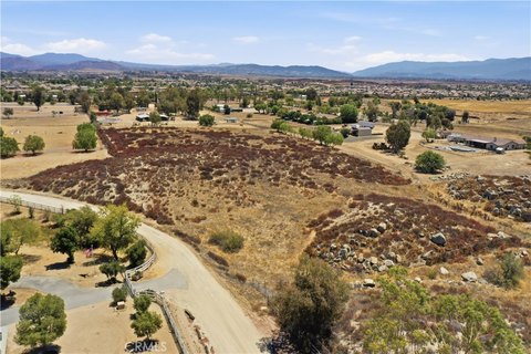 LAND - Winchester, CA
