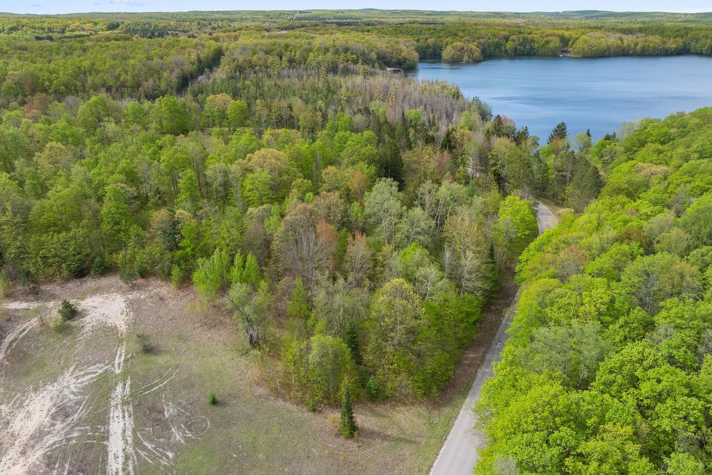 Lk Of The Woods Rd, Bellaire, MI 49615
