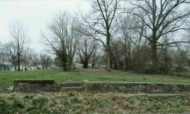 Land, Richmond, MO