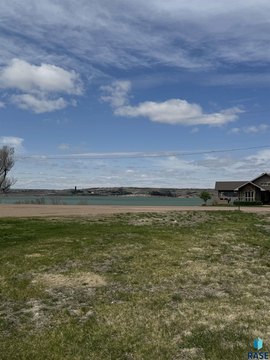 Missouri River Family Retreat Land